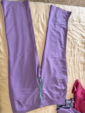Figs Women’s  Lavender Scrub Wide Leg with Mint Drawstring
